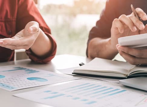 إنّ وضع أدلة وسياسات دقيقة للموارد البشرية هو تخصصنا.